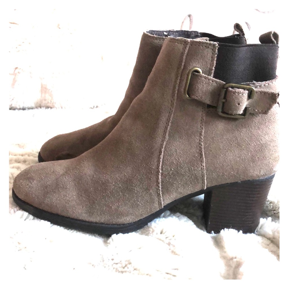 Sketchers ankle boots